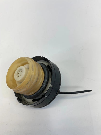 2000 2001 2002 2003 2004 2005 TOYOTA CELICA FUEL FILLER GAS TANK LID COVER CAP