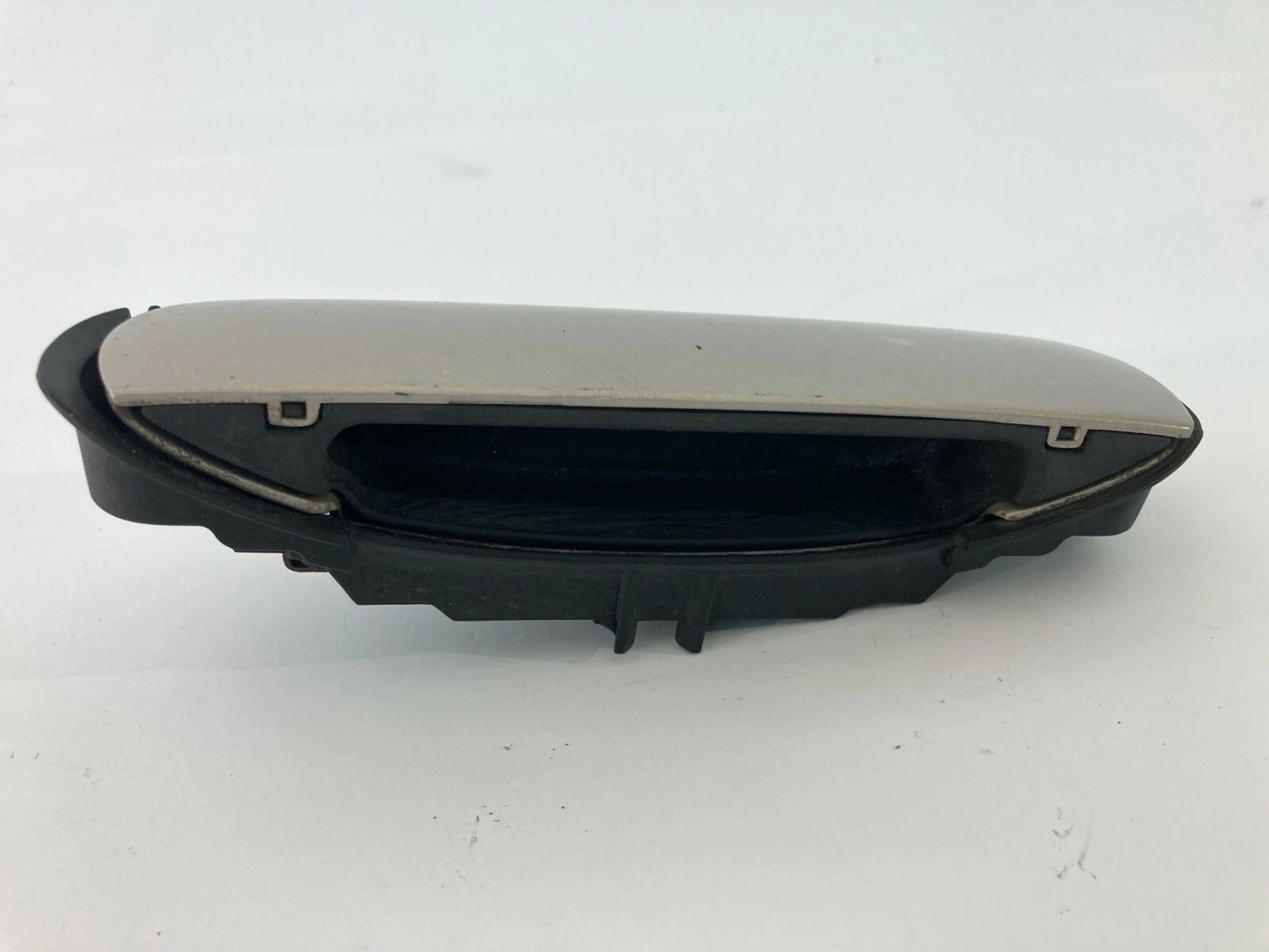 1998-2004 AUDI A6 FRONT PASSENGER RH EXTERIOR OUTSIDE DOOR HANDLE ASSEMBLY OEM