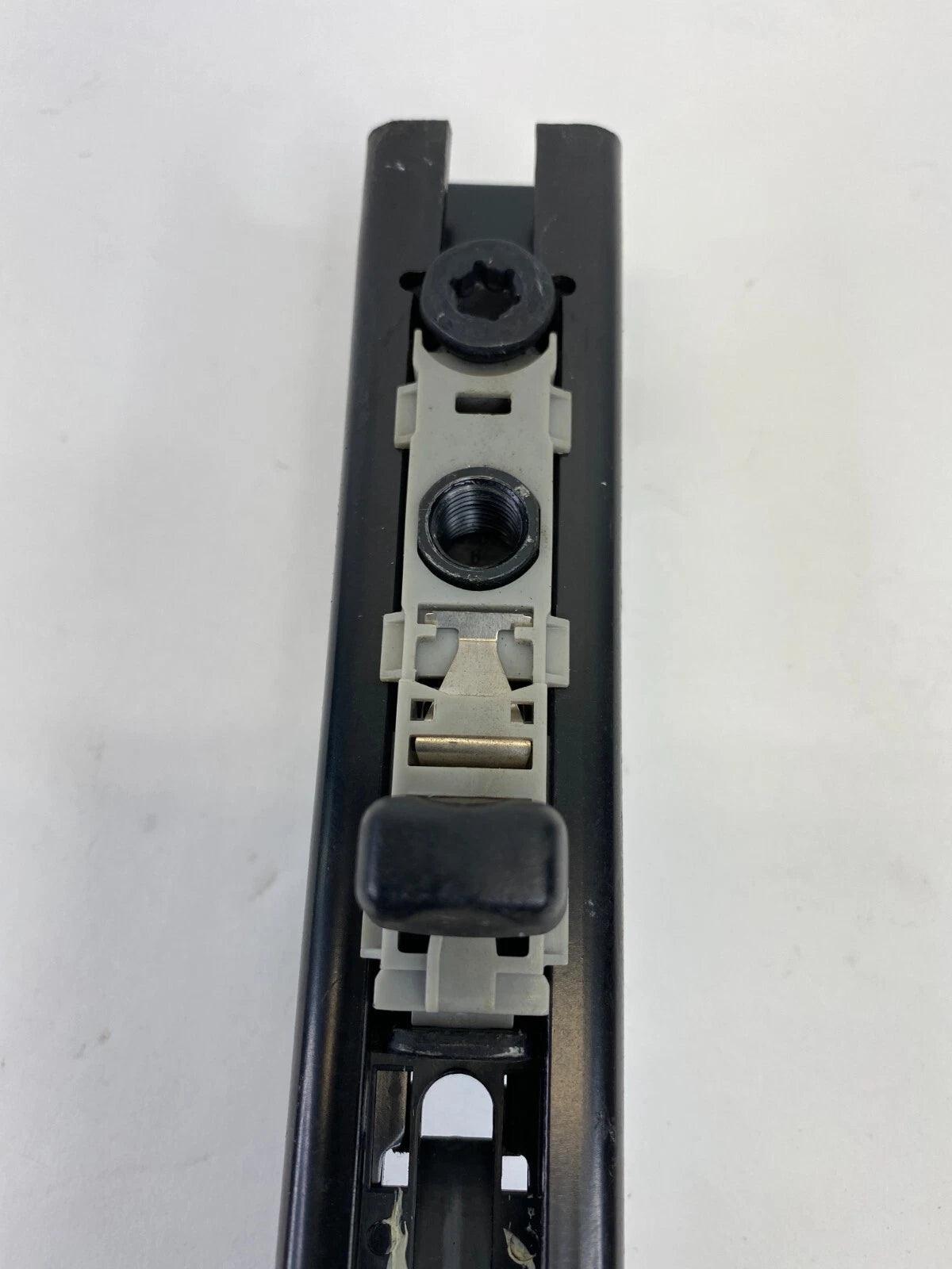 2001-2004 DODGE CARAVAN FRONT LEFT SIDE SEAT BELT HEIGHT ADJUSTER 04680460AH OEM