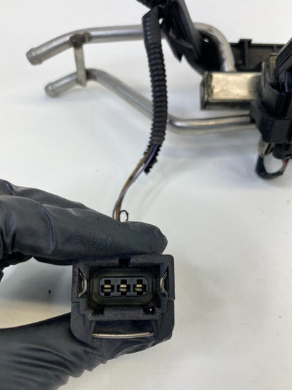 1999-2005 Volkswagen Beetle AT Fuel Injection Rail W/ Injectors 06A-133-681-B