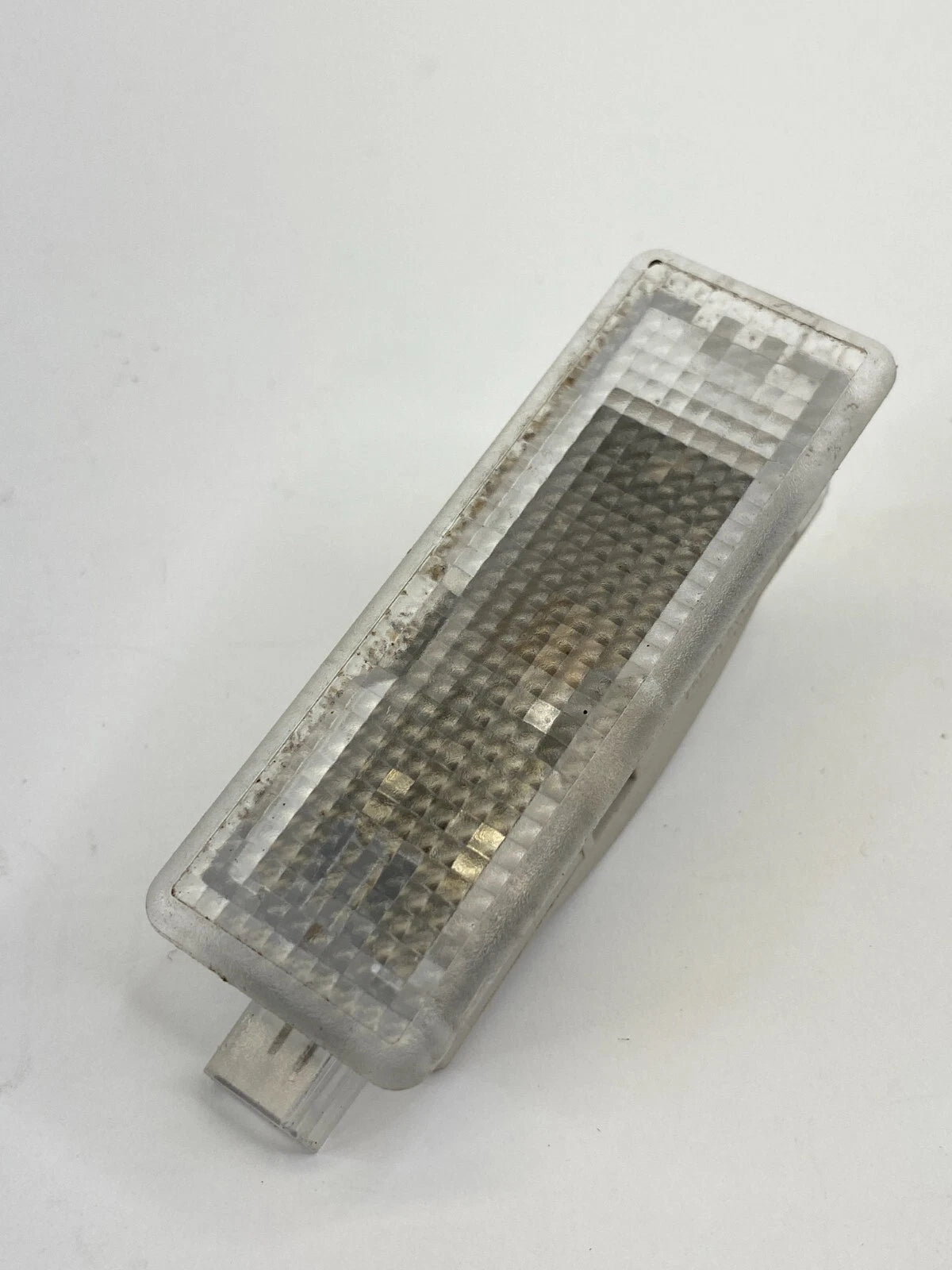 2006 BMW 330I FRONT LEFT INTERIOR DOOR COURTESY LIGHT LAMP 63-31-6-962-688 OEM