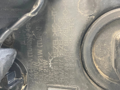 2013-2019 CADILLAC ATS FRONT LEFT DRIVER HEADLIGHT HEADLAMP HALOGEN 23180169