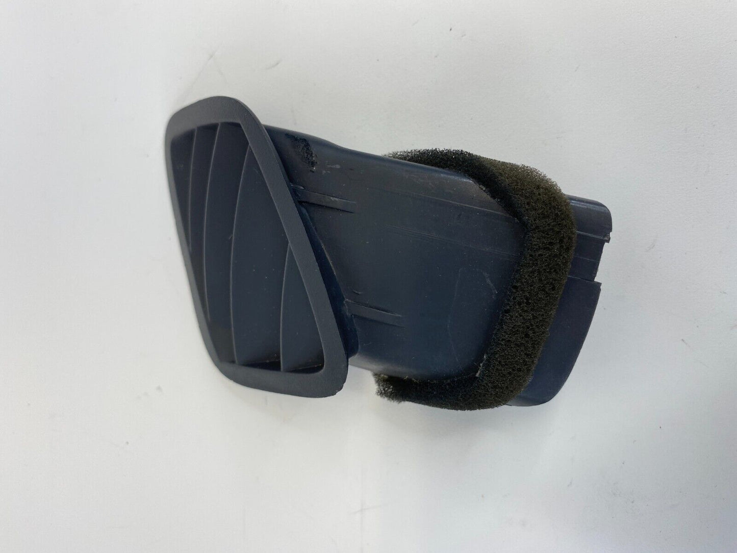 04-06 Hyundai Elantra Dash Front Left Driver Side A/C Air Vent Outlet Grille OEM