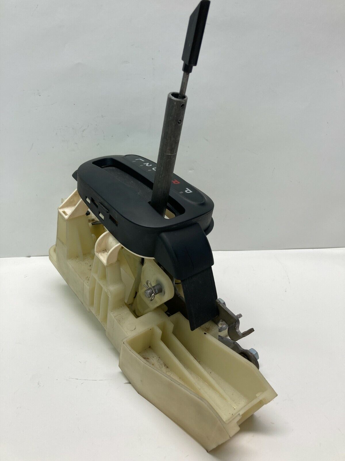 2006 2007 06 07 Kia Rio Automatic Floor Shifter Gear Selector Shift Assembly OEM