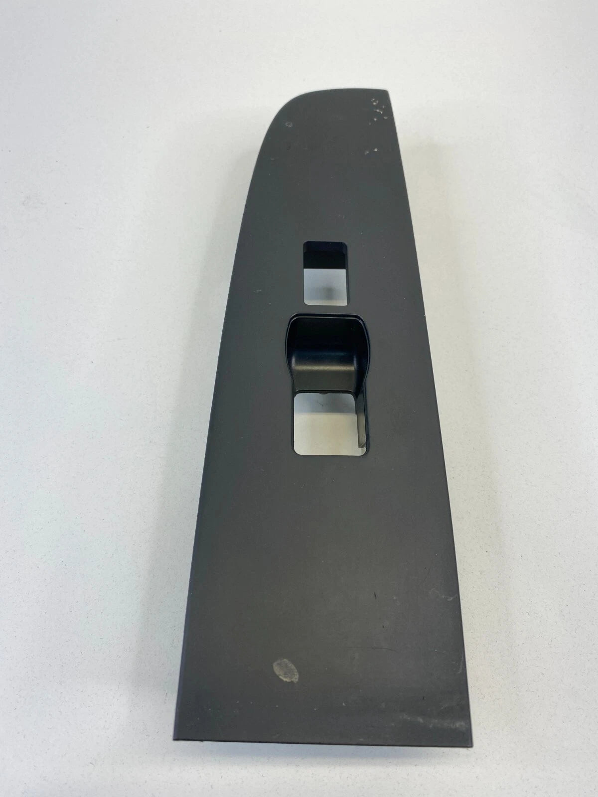 2007-2011 NISSAN ALTIMA FRONT RIGHT DOOR WINDOW SWITCH COVER BEZEL TRIM OEM