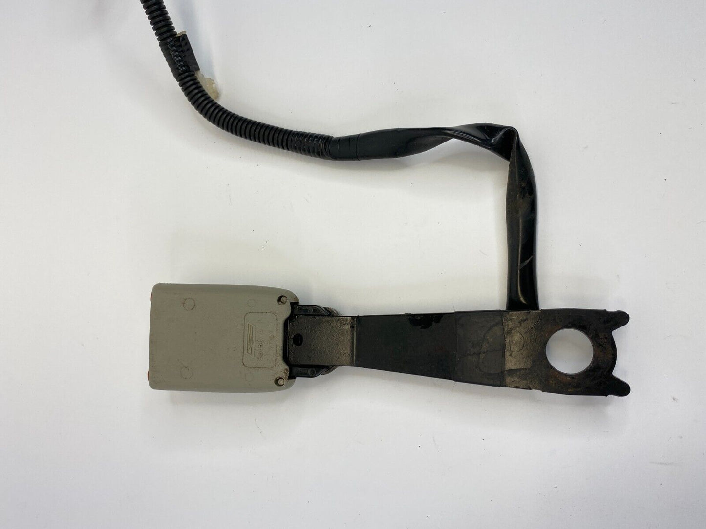 09 10 11 12 13 Toyota Corolla Front Right Passenger Seat Belt Buckle OEM