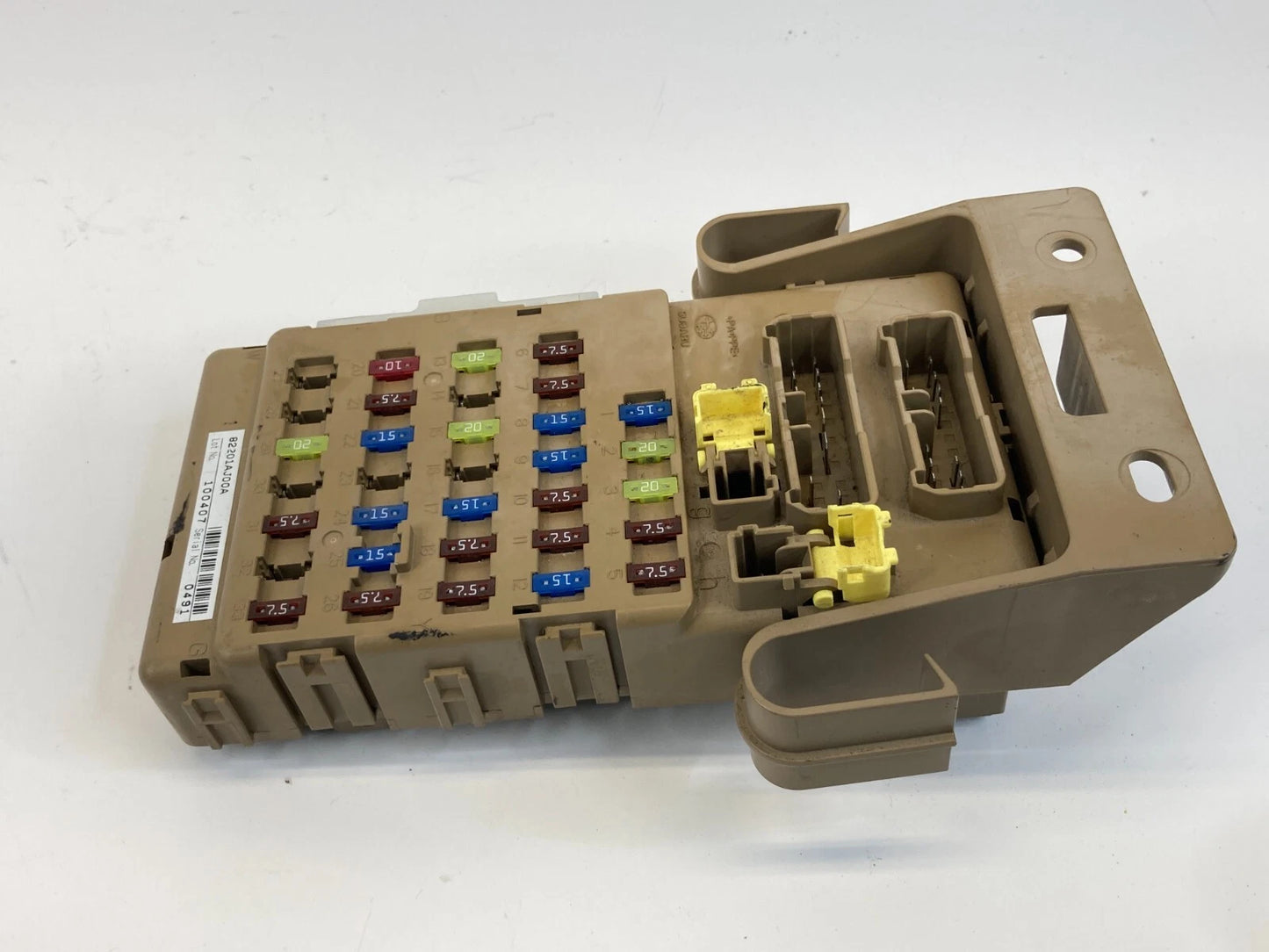 2010-2012 SUBARU LEGACY 2.5L H4 UNDER DASH FUSE BOX RELAY JUNCTION BLOCK