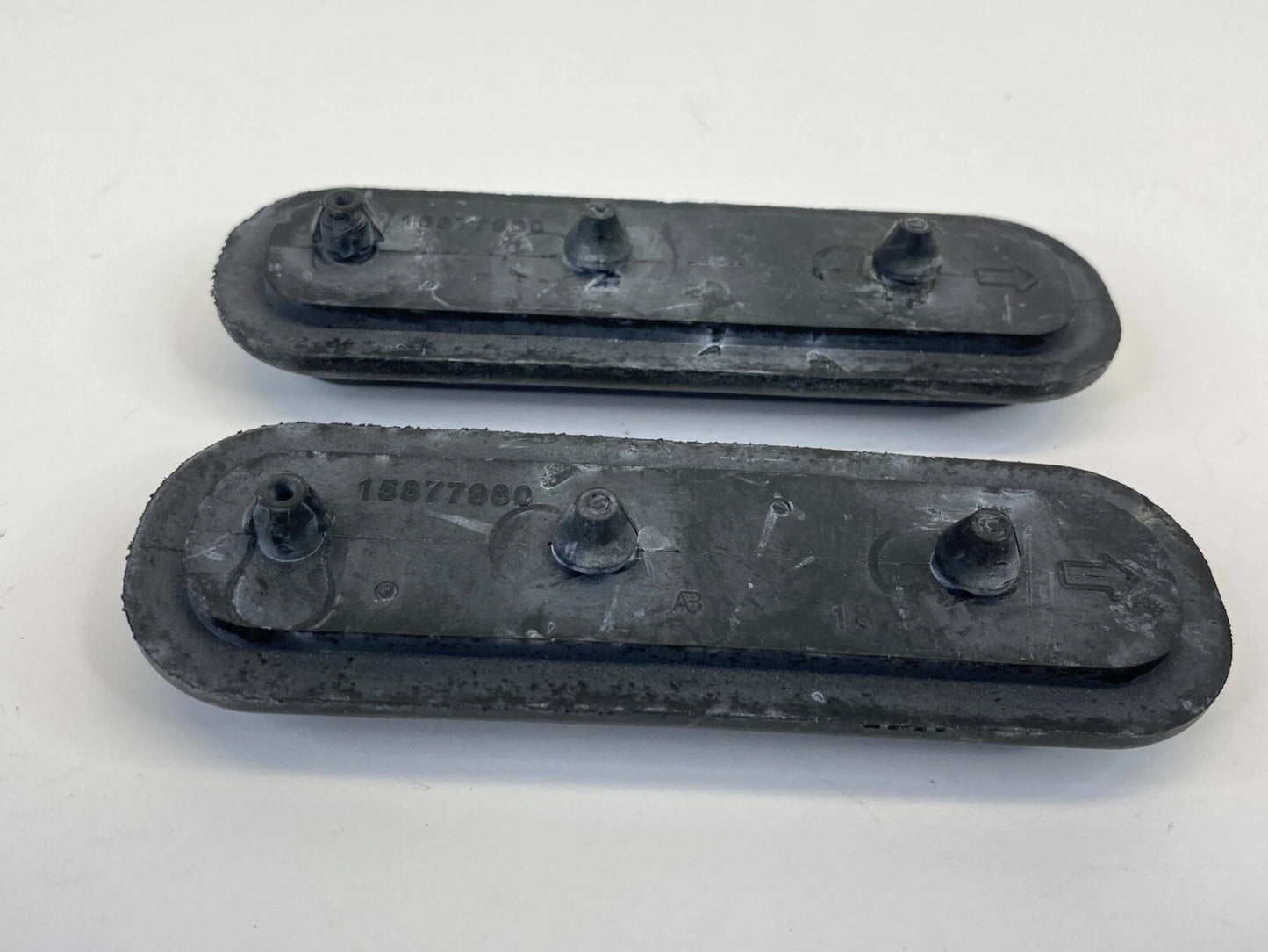 2008-2012 CHEVROLET MALIBU REAR TRUNK LID BUMPER STOPPER SET PAIR 15877980