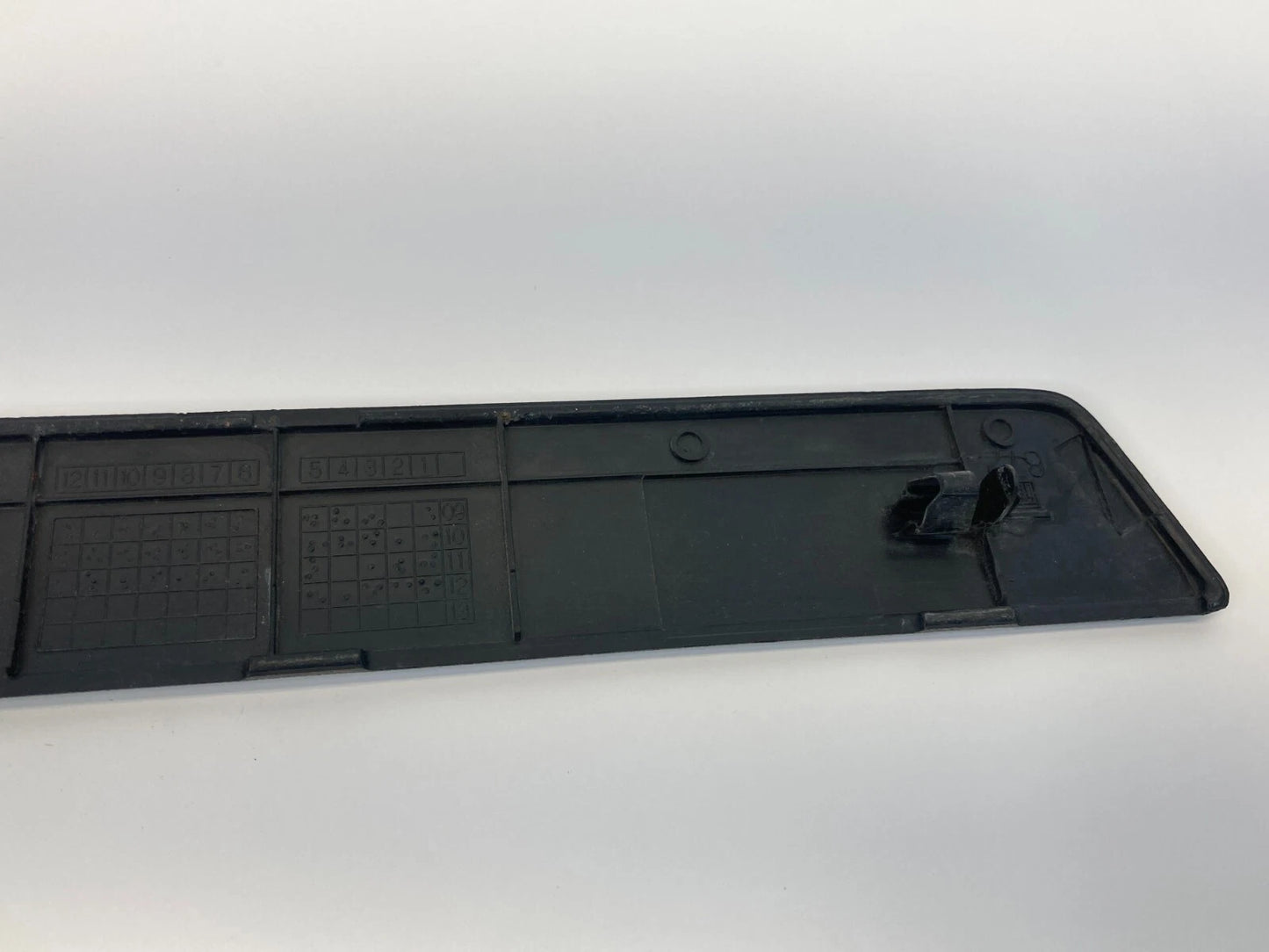 2010-2015 TOYOTA PRIUS FRONT LEFT DRIVER DOOR SCUFF PLATE STEP TRIM 67911-47030
