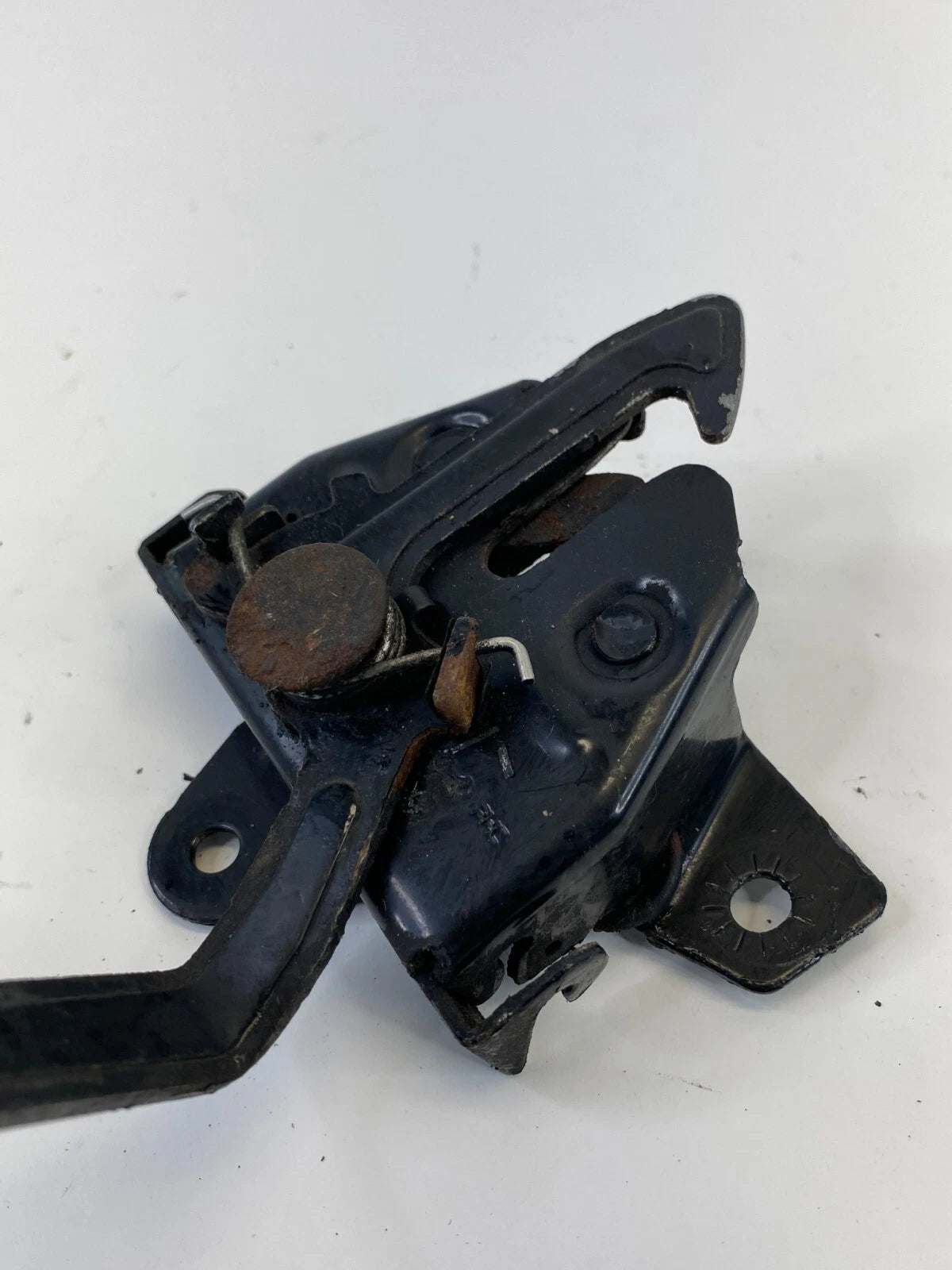 2005-2009 HYUNDAI TUCSON FRONT ENGINE HOOD LOCK LATCH CATCH ASSEMBLY OEM FACTORY