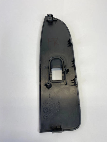 2002-2006 HONDA CR-V CRV FRONT RIGHT PASSENGER WINDOW SWITCH BEZEL TRIM COVER