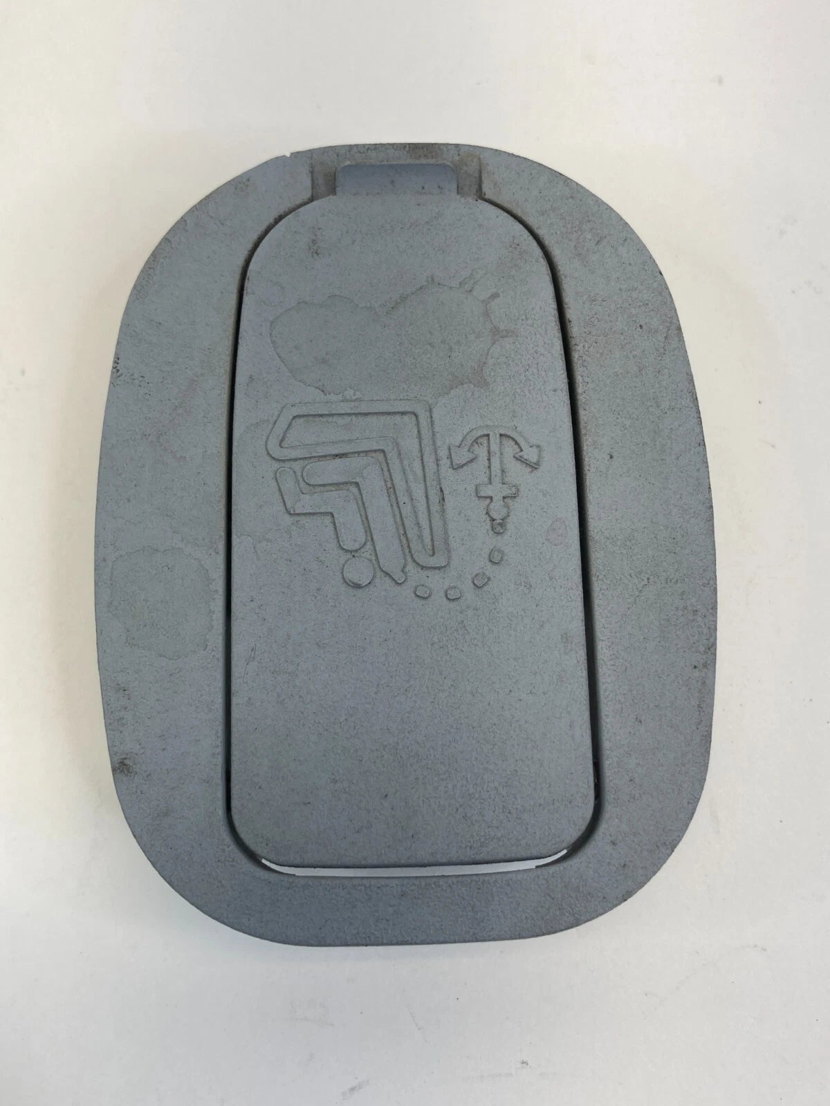 2006 07 2008 HYUNDAI SONATA REAR SEAT CHILD ANCHOR COVER TRIM BEZEL 89897-3D000