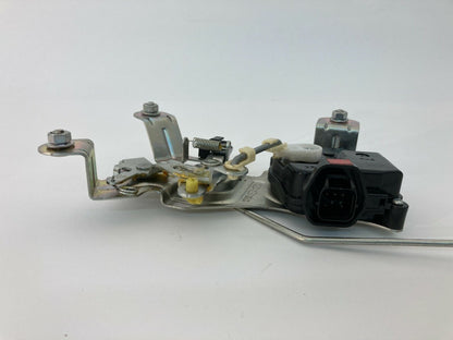 2007 2008 07 08 Hyundai Entourage Rear Tail Gate Bell Crank Actuator OEM