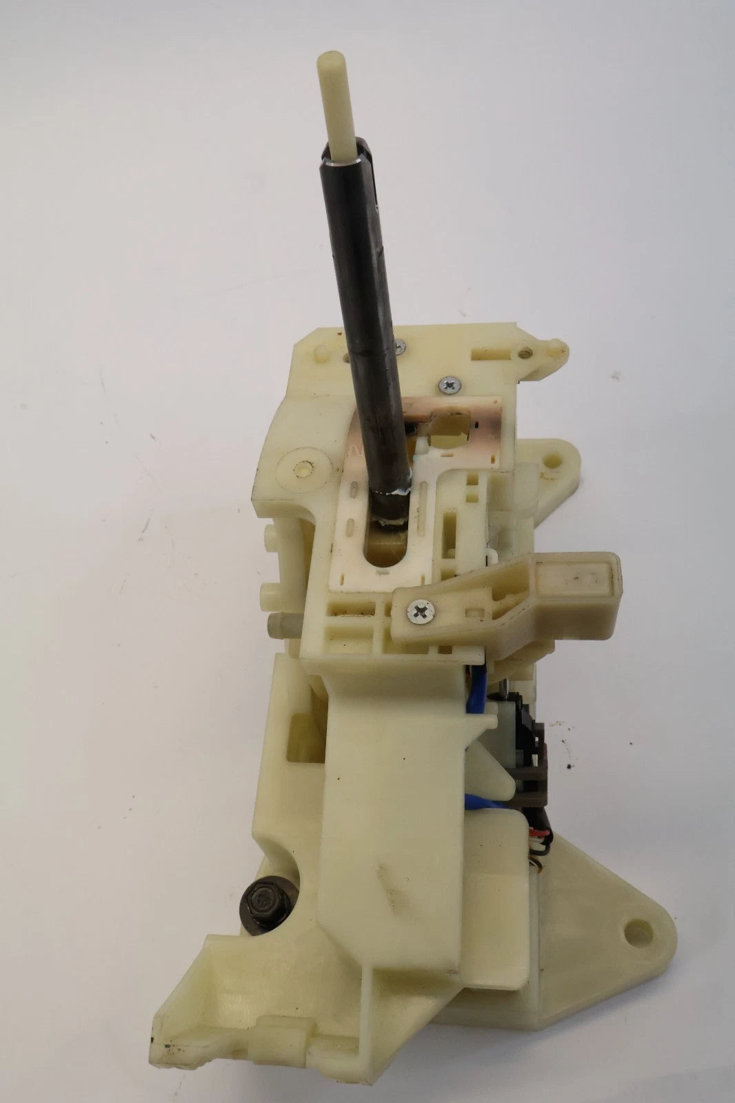 2014-2016 HYUNDAI ELANTRA AUTOMATIC TRANSMISSION FLOOR GEAR SHIFTER LEVER HANDLE