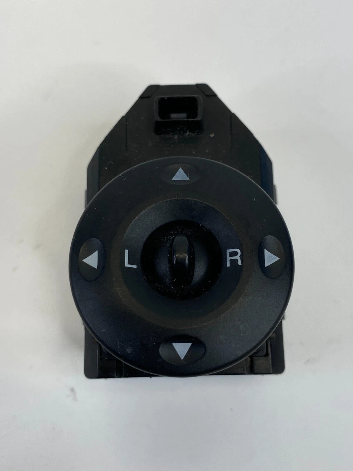 2007-2010 HYUNDAI ELANTRA FRONT LEFT SIDE DOOR POWER MIRROR CONTROL SWITCH OEM