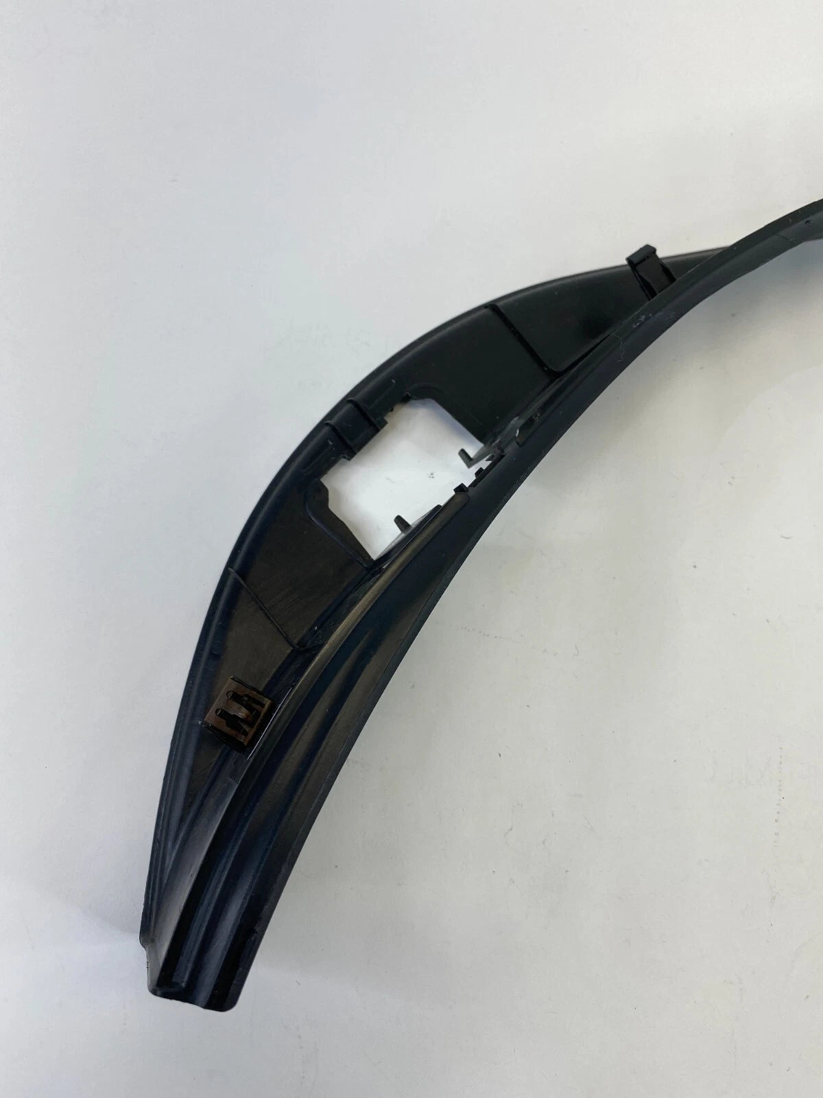 10-14 SUBARU OUTBACK REAR RIGHT SIDE DOOR PILLAR SCUFF PLATE COVER 94061AJ06A