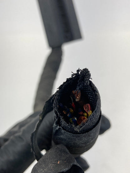 2006 2007 BMW 530xi 3.0L L6 AT ABS Anti Lock Brake Pump Connector Plug Relay OEM