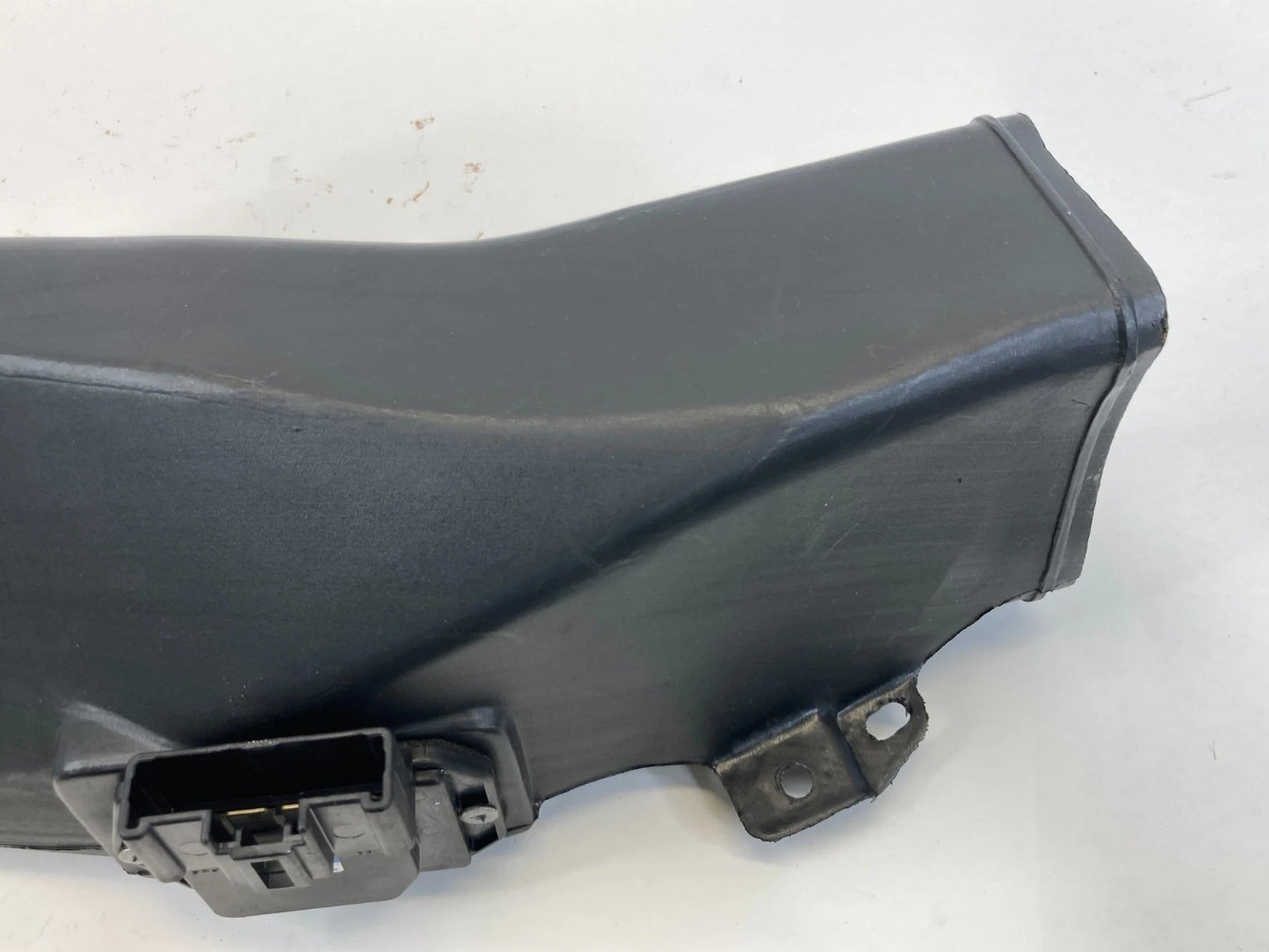2004-2009 TOYOTA PRIUS 1.5L AIR INTAKE DUCT HOSE PIPE RESISTOR OEM 62931-47020
