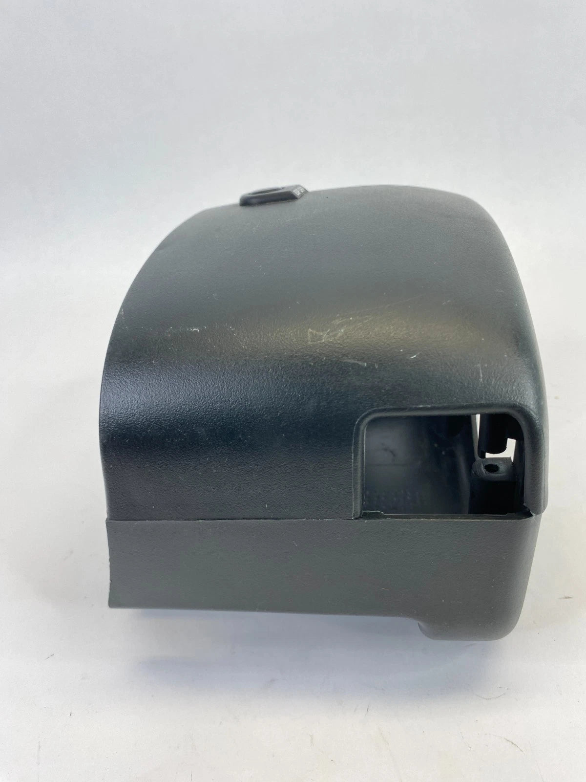 2002-2007 JEEP LIBERTY STEERING COLUMN UPPER & LOWER COVER TRIM SHROUD BLACK OEM
