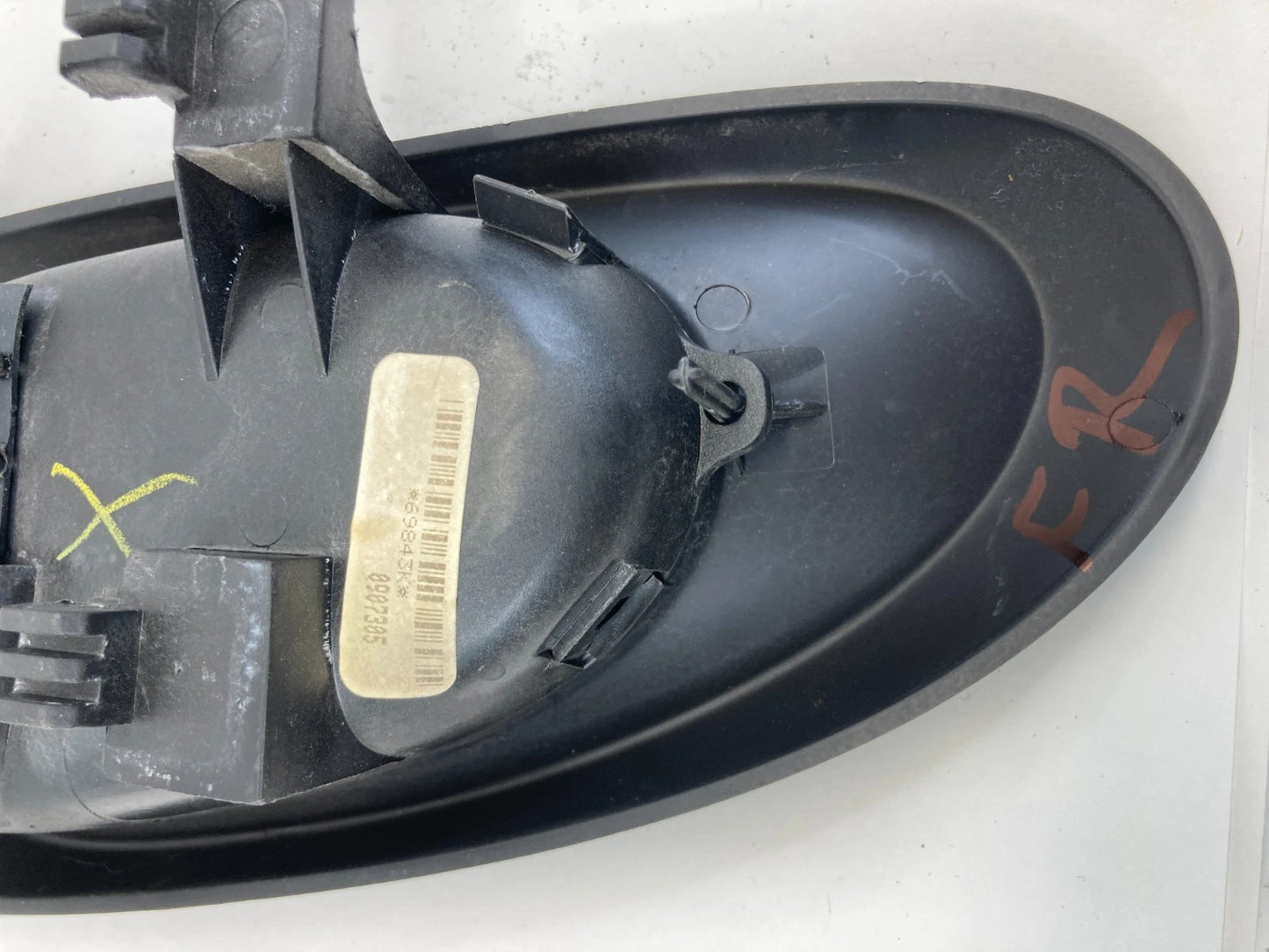 2002-2009 CHEVROLET TRAILBLAZER FRONT RIGHT SIDE INTERIOR DOOR HANDLE 15214506