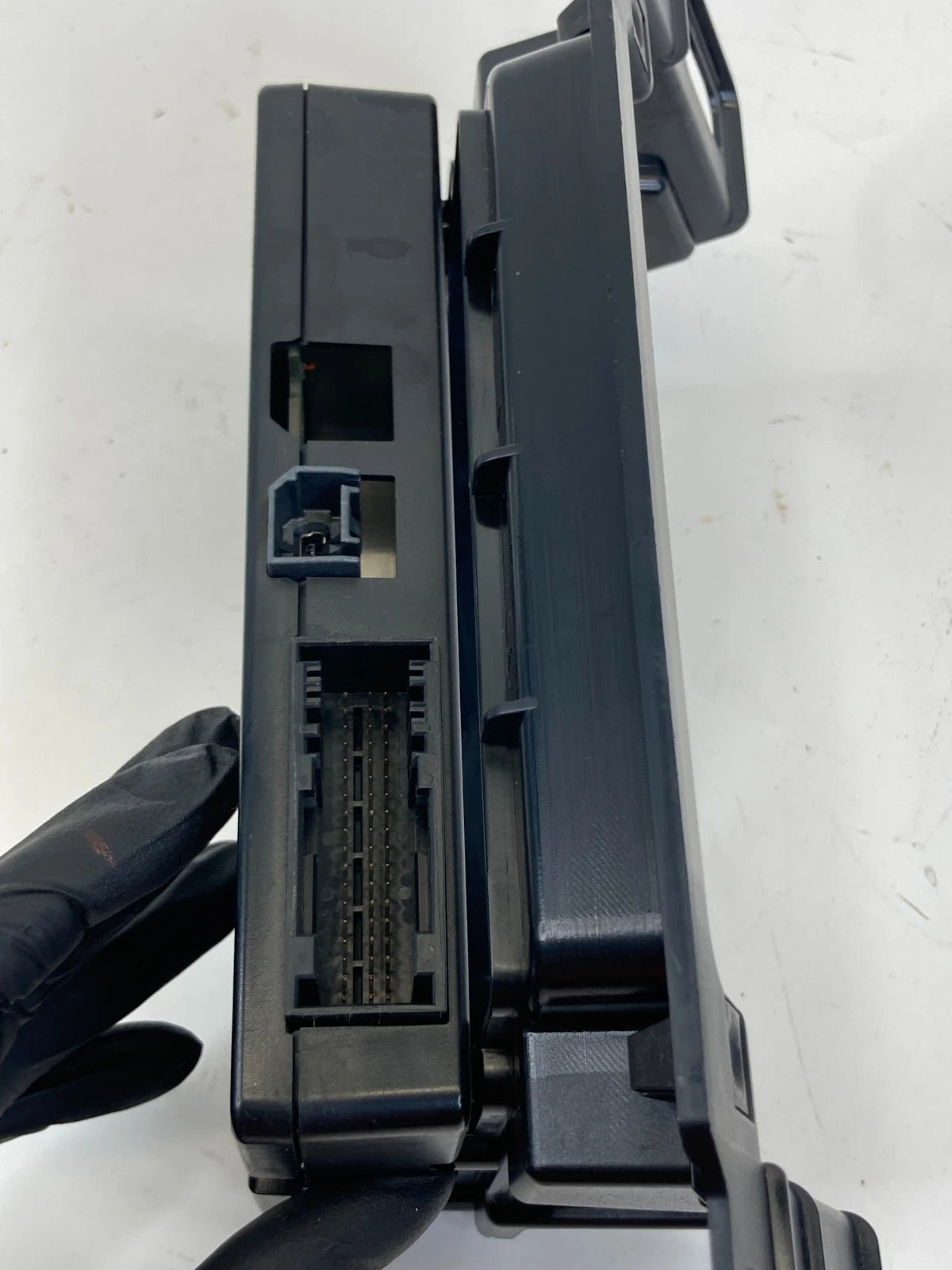 2016-2019 FORD INTERCEPTOR UTILITY COMMUNICATION SYNC CONTROL MODULE UNIT OEM