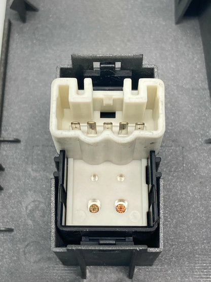 04-09 TOYOTA PRIUS REAR RIGHT DOOR WINDOW CONTROL SWITCH W/ BEZEL OEM 7427147050