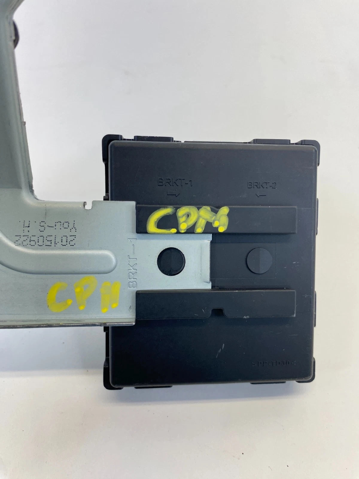 2016-2019 HYUNDAI SONATA TIRE PRESSURE MONITOR CONTROL MODULE OEM 95800-C2100