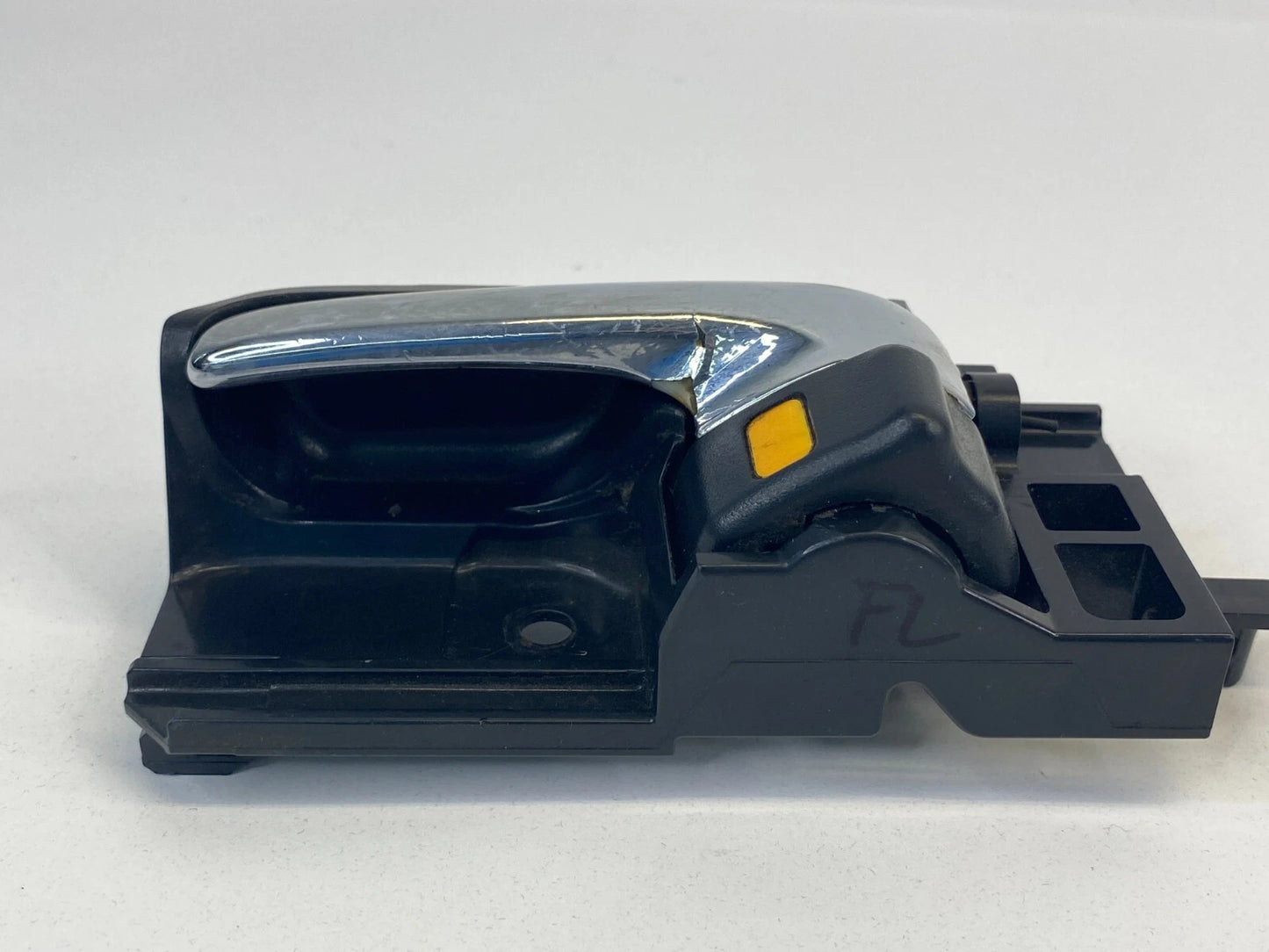 2003-2008 TOYOTA MATRIX FRONT LEFT DRIVER SIDE INNER DOOR HANDLE 69274-02010 OEM
