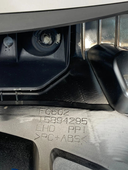 2010-2012 CADILLAC SRX SPEEDOMETER INSTRUMENT CLUSTER DASH BEZEL TRIM 15894295