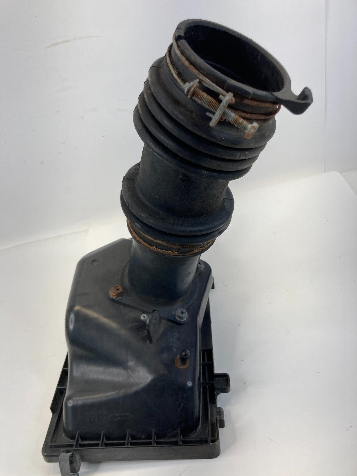 2003-2008 Infiniti FX35 Air Cleaner Intake Box Cover Hose Duct & MAF 22680-CA000