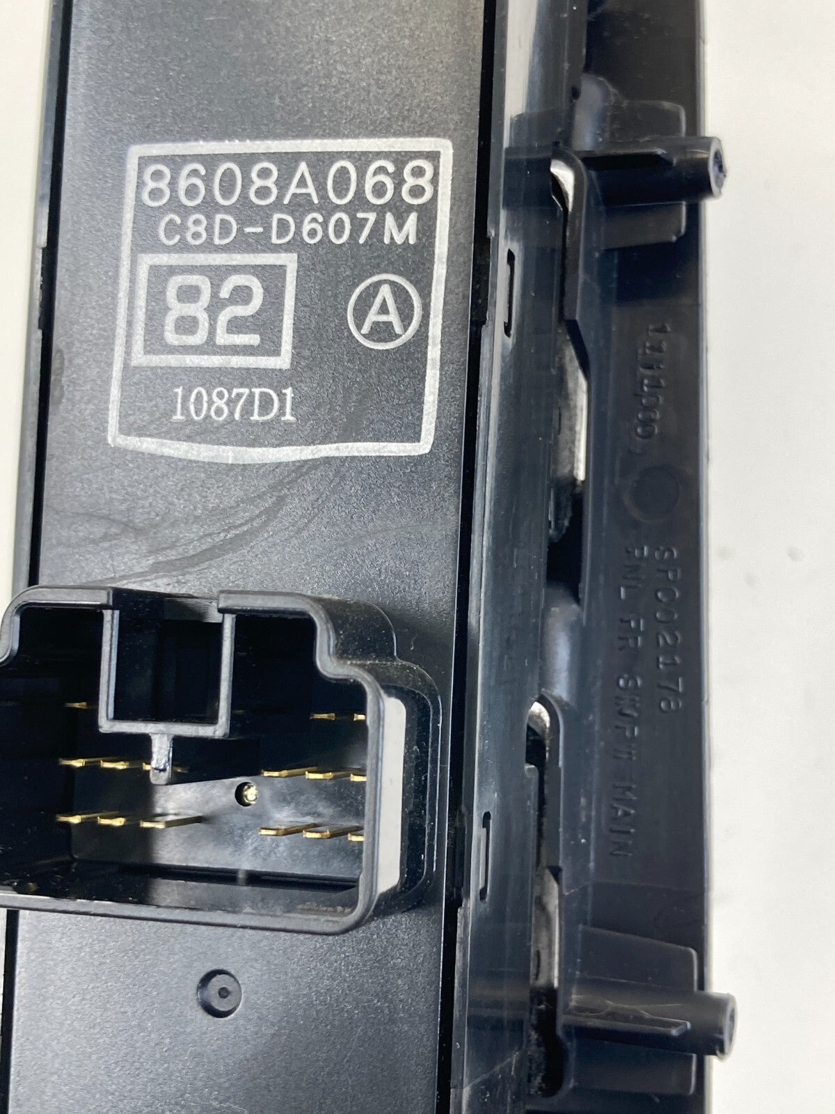 2008-2015 Mitsubishi Lancer Front Left Driver Door Master Window Switch 8608A068