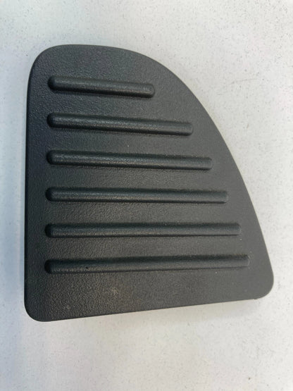 2004-2008 FORD F-150 FRONT PASSENGER HEADREST INNER BEZEL TRIM COVER OEM 580698