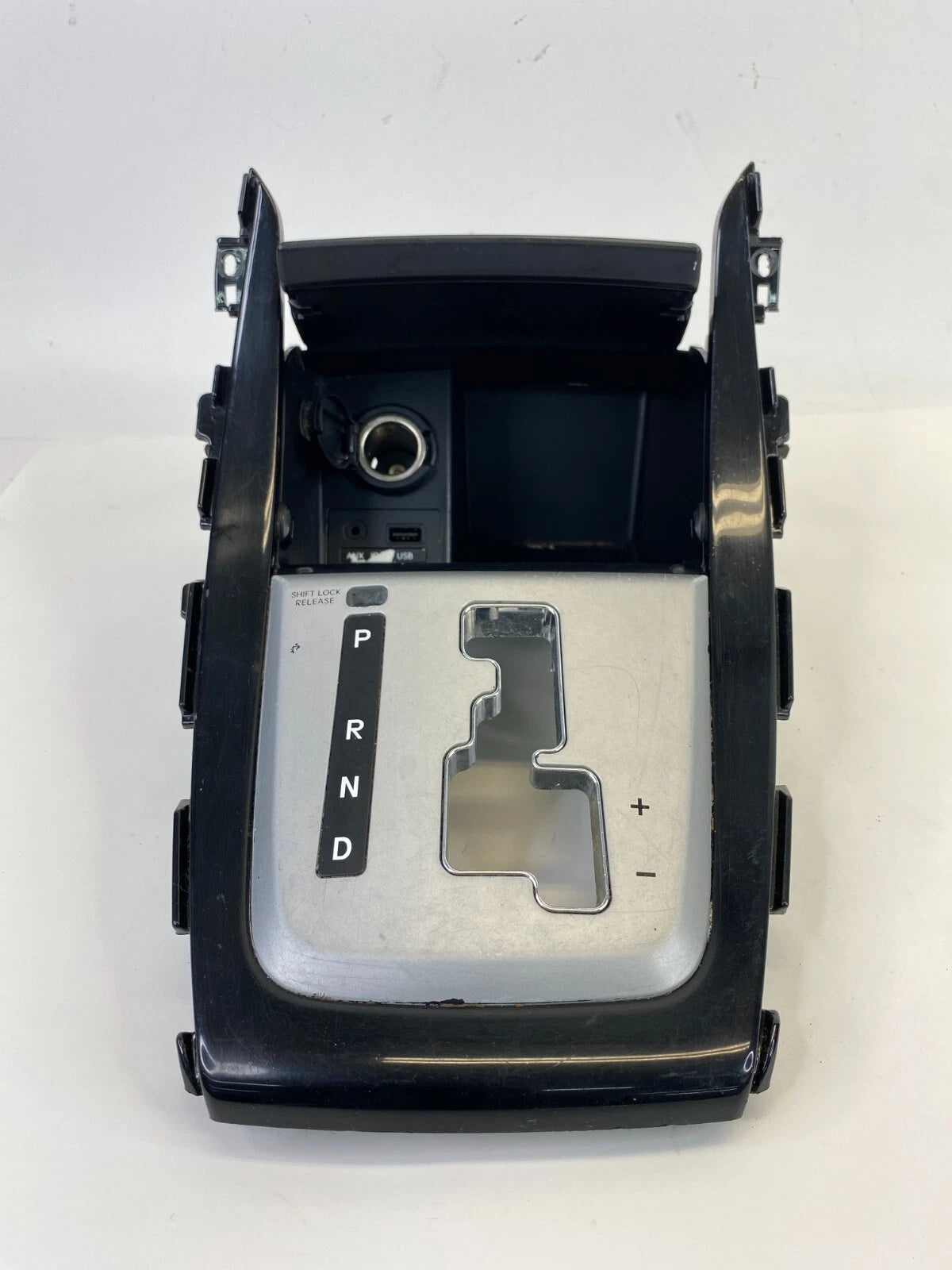 2011-2013 HYUNDAI ELANTRA AUTOMATIC SHIFTER TRIM BEZEL PANEL 84680-3X100 OEM