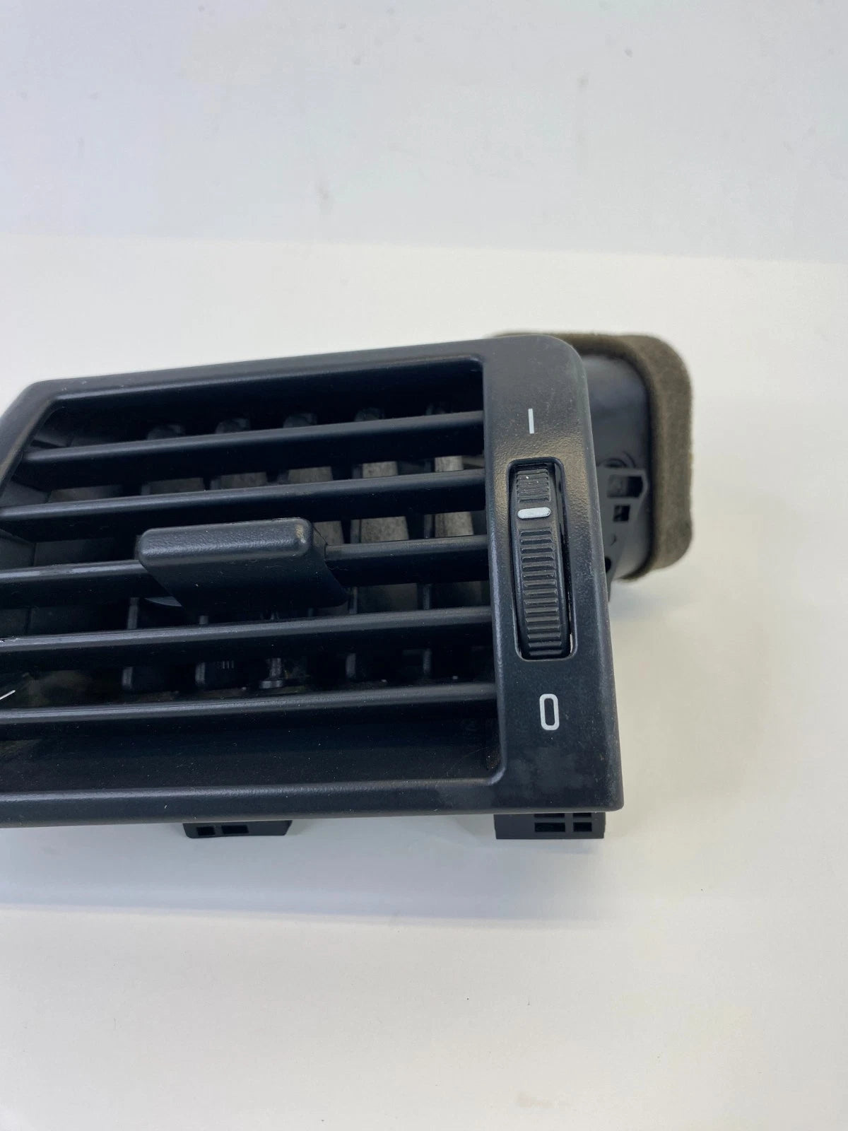 2001-2005 BMW 325I DASH LEFT DRIVER AC AIR VENT GRILLE OUTER 64228361897