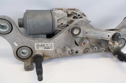 2011-2018 VW TOUAREG FRONT WINDSHIELD WIPER MOTOR & LINKAGE ASSY 7P0955023 OEM