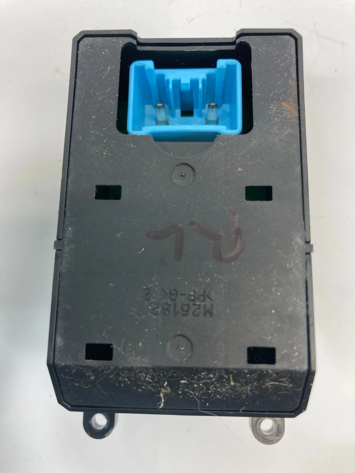 04 05 06 07 08 ACURA TL REAR LEFT DOOR WINDOW SWITCH CONTROL BUTTON M24227 OEM