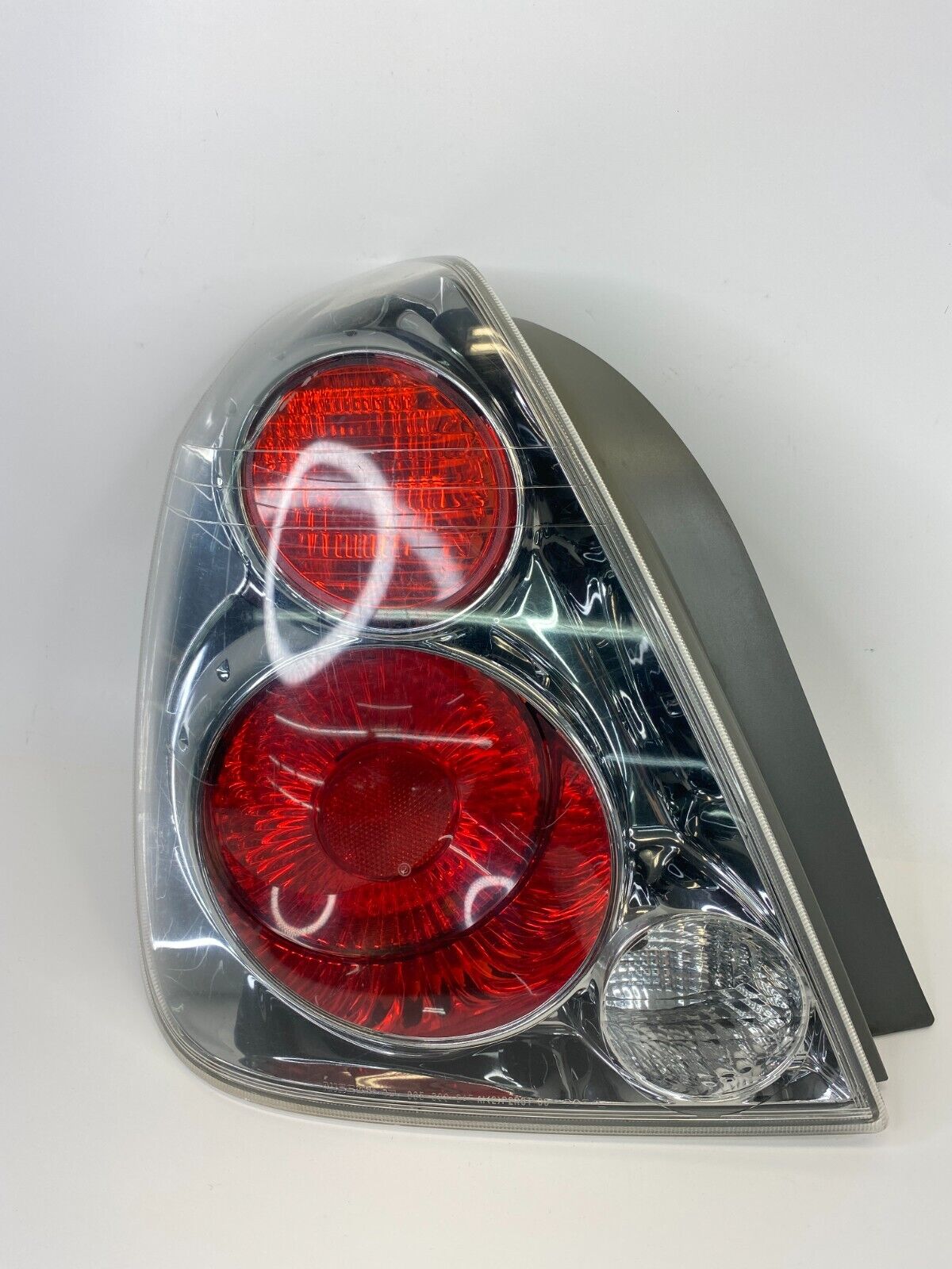 2005 2006 Nissan Altima Rear Left Outer Liftgate Tail Light Taillight Assy OEM