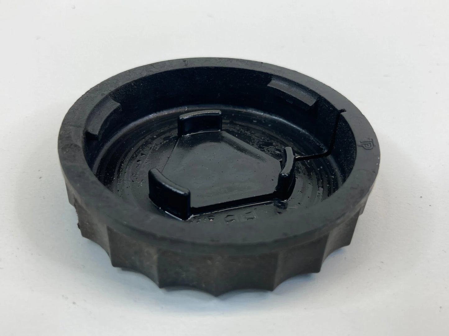 2003-2006 FORD EXPEDITION 4.6L V8 BRAKE MASTER CYLINDER FLUID RESERVOIR CAP TOP