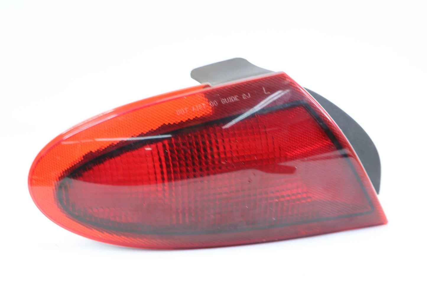 2000-2002 PONTIAC SUNFIRE COUPE 2 DOOR LEFT SIDE TAIL LIGHT OUTER TAILLIGHT OEM