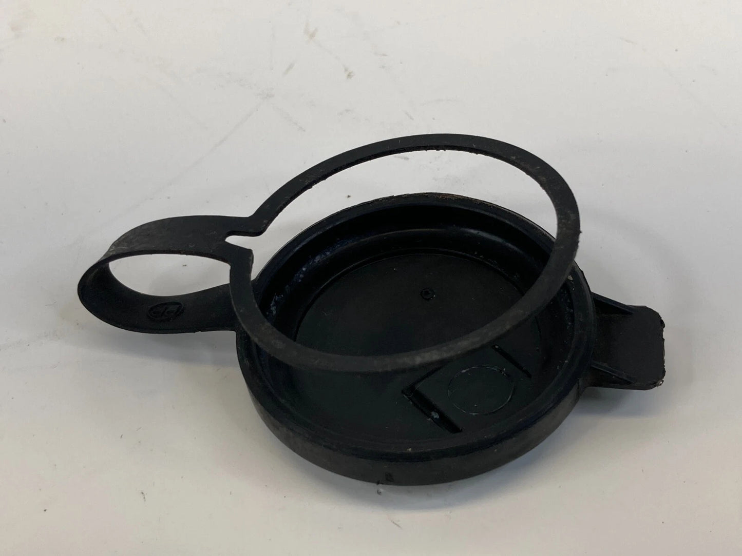 97-04 FORD MUSTANG COUPE WINDSHIELD WASHER FLUID RESERVOIR CAP LID OEM