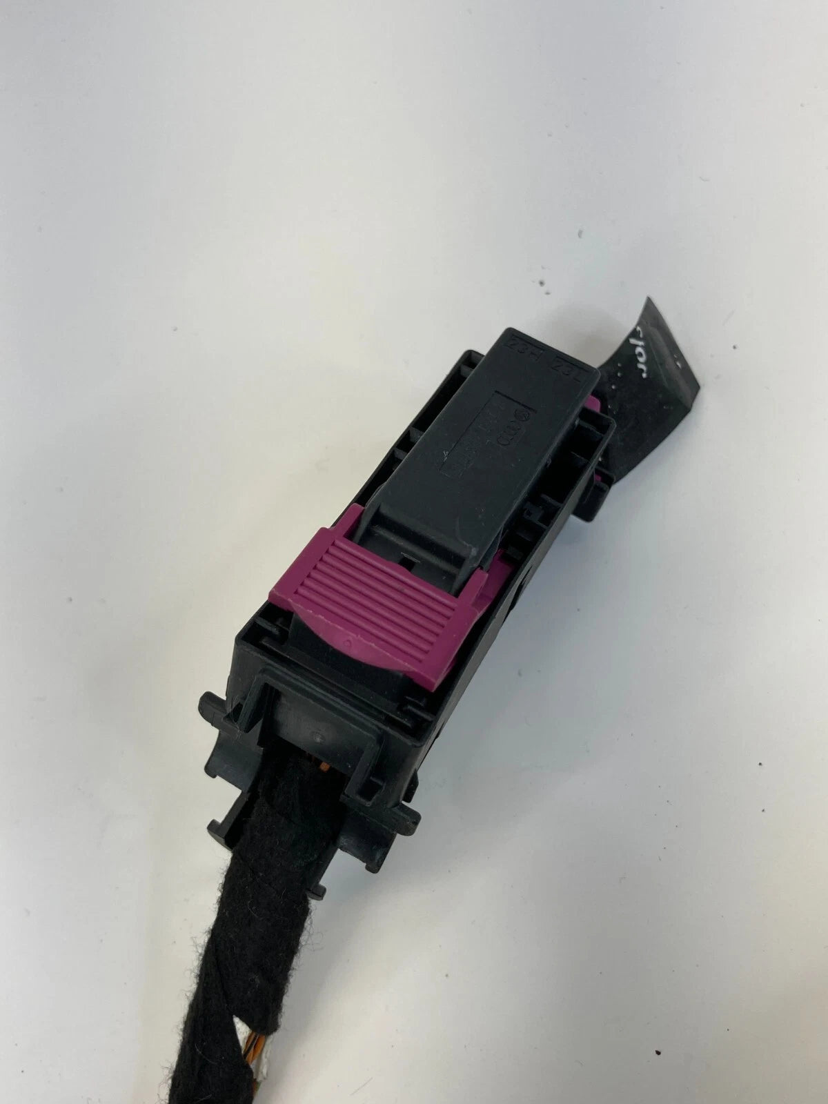 2005-2011 AUDI A6 QUATTRO 3.2L A/T INTERIOR COMPARTMENT FUSE RELAY BOX ASSY OEM