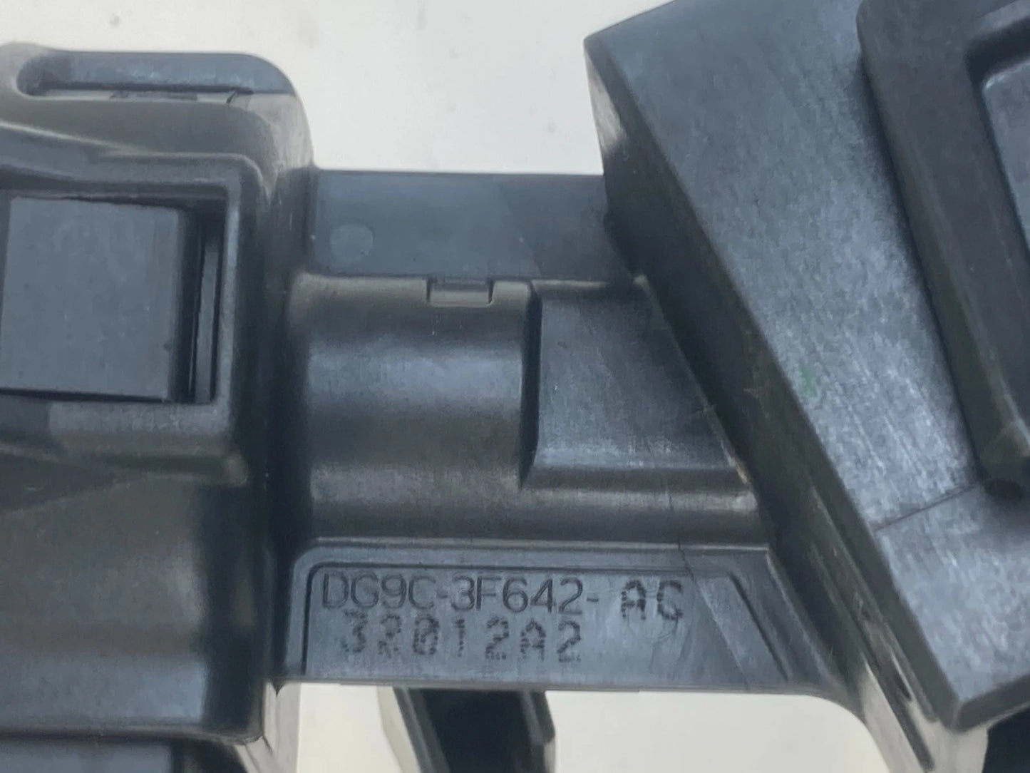 13-16 FORD FUSION 1.8L IGNITION SWITCH LOCK CYLINDER ASSY W/ KEY DS7T-15607-AB