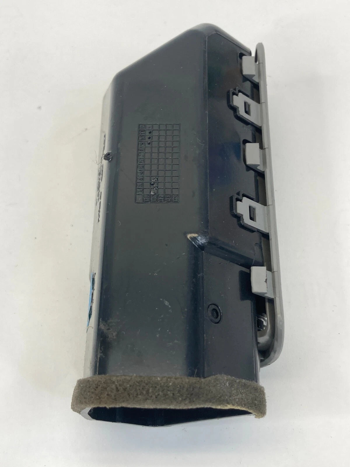 2007-2012 HYUNDAI SANTA FE RR LH B-PILLAR AC AIR VENT OEM FACTORY 97050-2B000