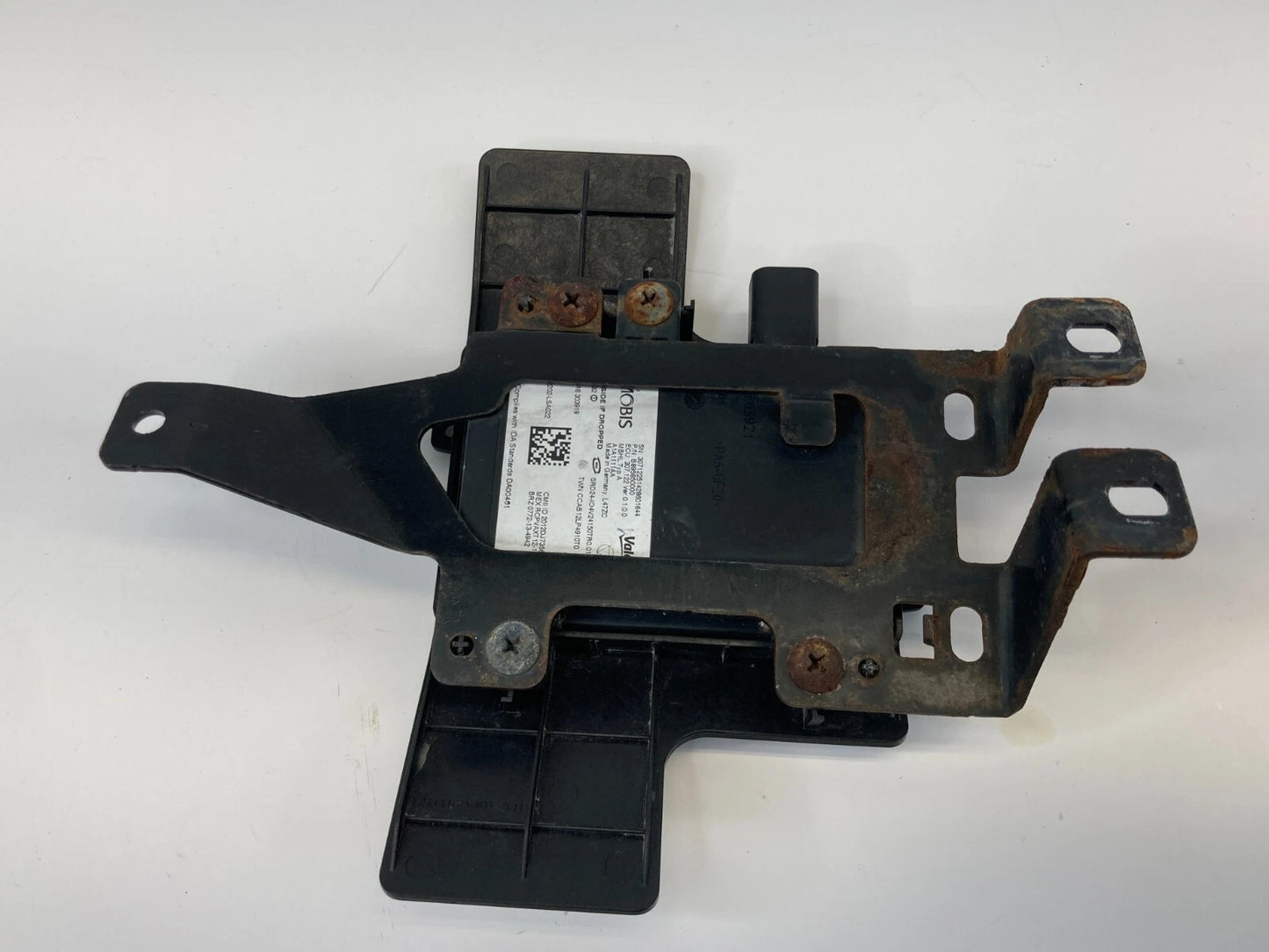 2013-2016 HYUNDAI SANTA FE REAR LEFT BLIND SPOT SENSOR MONITOR MODULE 95811B8000