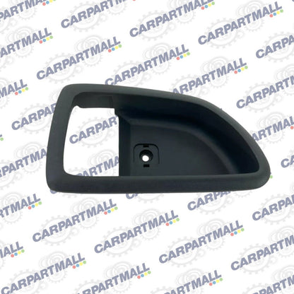 2003-2009 Kia Sorento Front Right Interior Door Handle Bezel Cover 82622-3E000