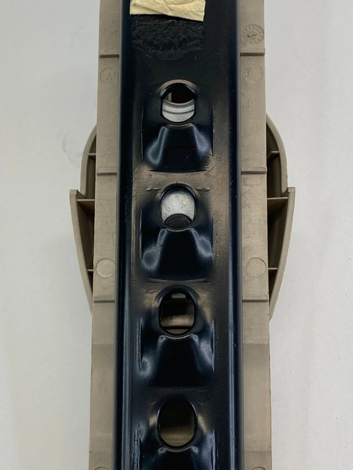 2001 2002 2003 FORD ESCAPE FRONT LEFT DRIVER SIDE SEAT BELT HEIGHT ADJUSTER OEM