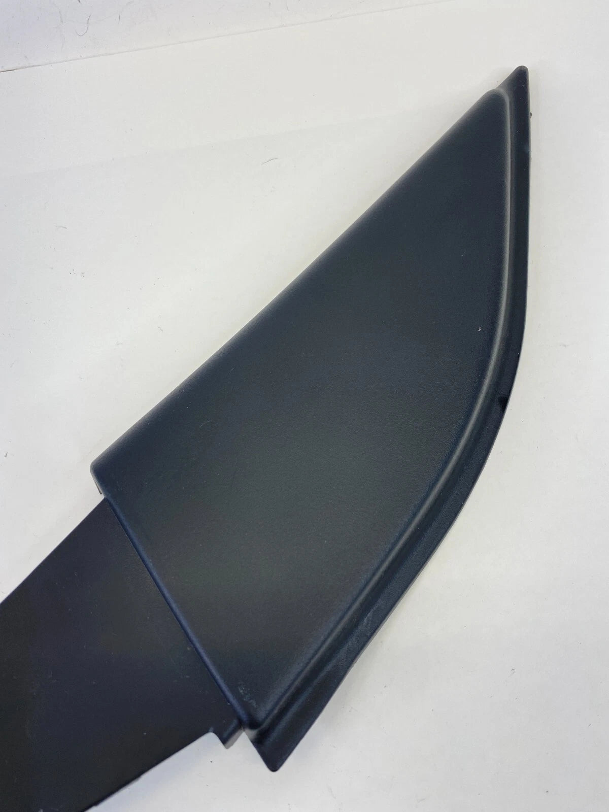 2001-2007 FORD ESCAPE INTERIOR FRONT LEFT DRIVER MIRROR COVER TRIM CORNER OEM