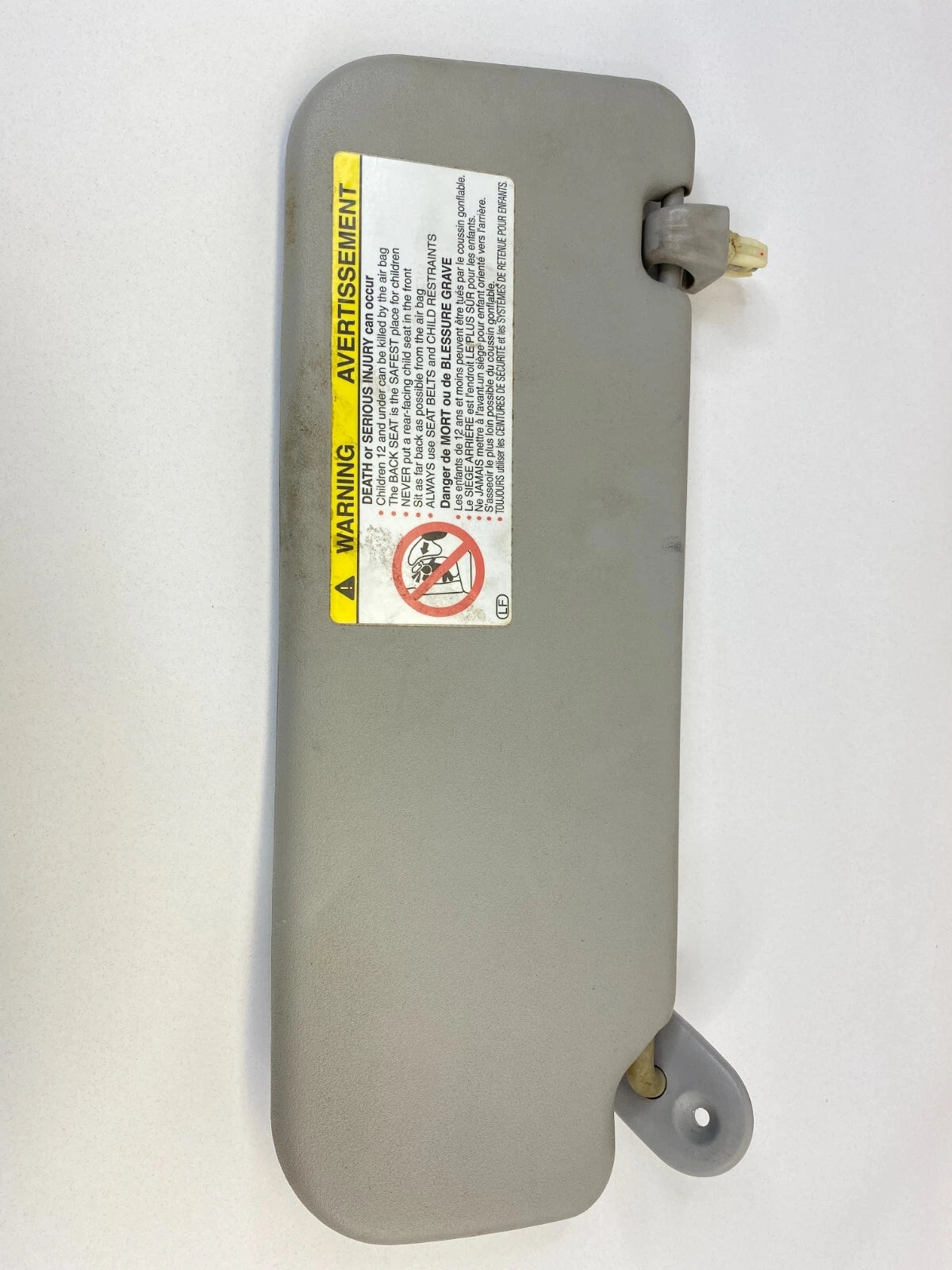 2003 2004 TOYOTA MATRIX FRONT RIGHT PASSENGER SIDE SUNVISOR SUN VISOR SHADE OEM