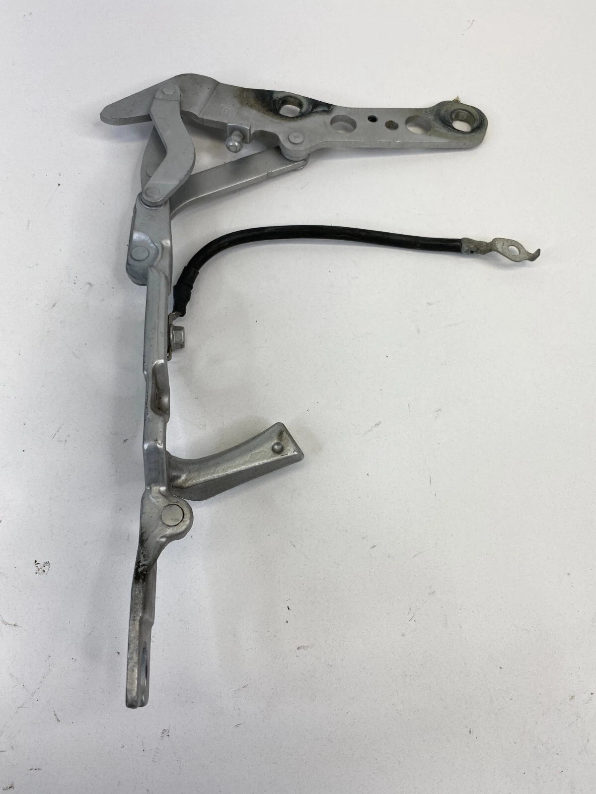 04 05 06 07 08 09 10 BMW X3 FRONT LEFT DRIVER SIDE HOOD HINGE LH 3411447 OEM