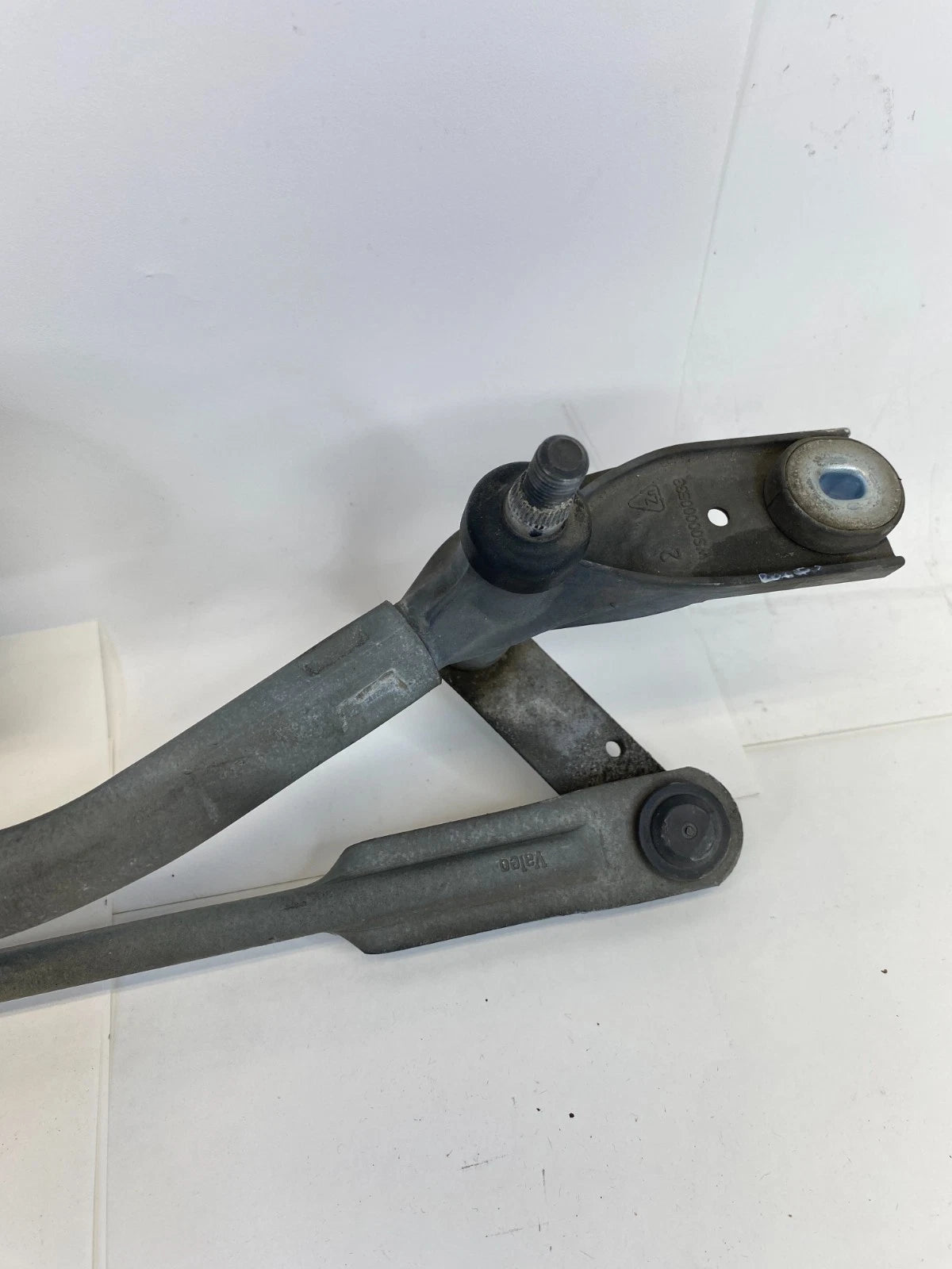 2007-2014 GMC YUKON FRONT WINDSHIELD WIPER MOTOR W/ LINKAGE 15846942 OEM